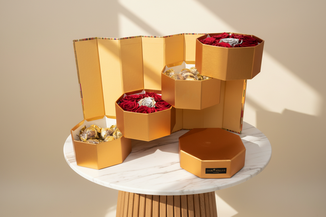 Eternal rose called The Asscher by ESOR ATELIER, featuring a preserved rose in a glass display with elegant packaging.