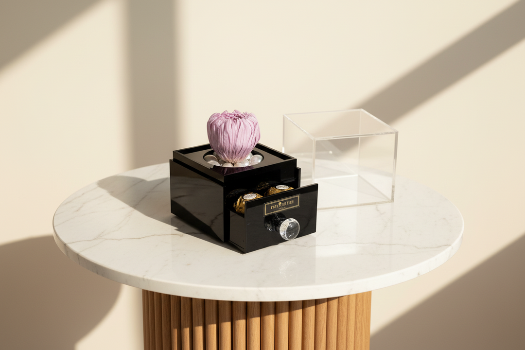 Esor Atelier Violette perfume bottle with elegant purple floral design on a white background